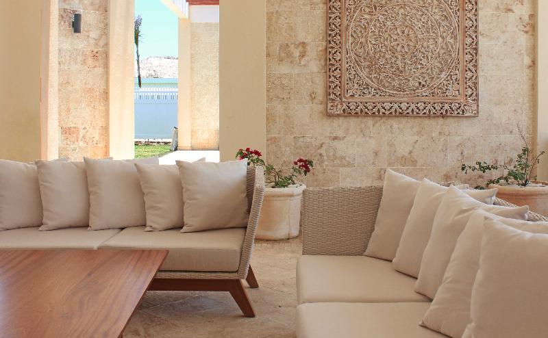 فندق Ocean Village Deluxe