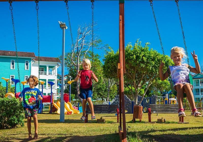 فندق Ocean Village Deluxe