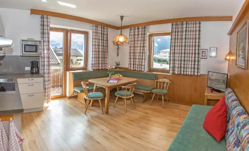 Hotelli Schneeberger Appartementhaus