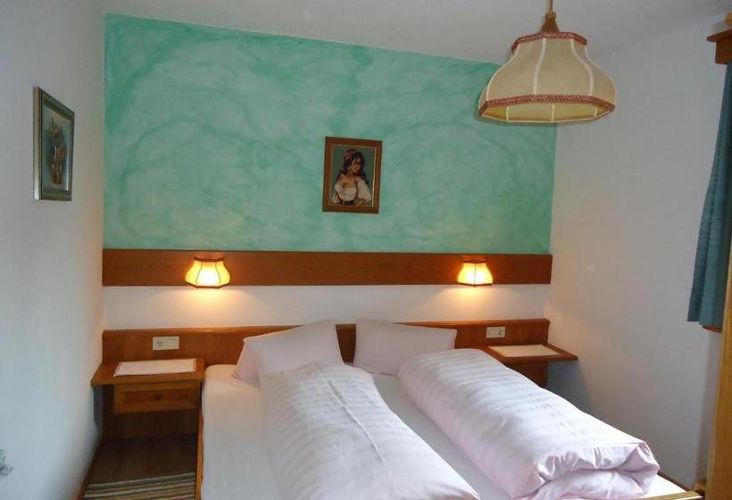 Отель Schneeberger Appartementhaus