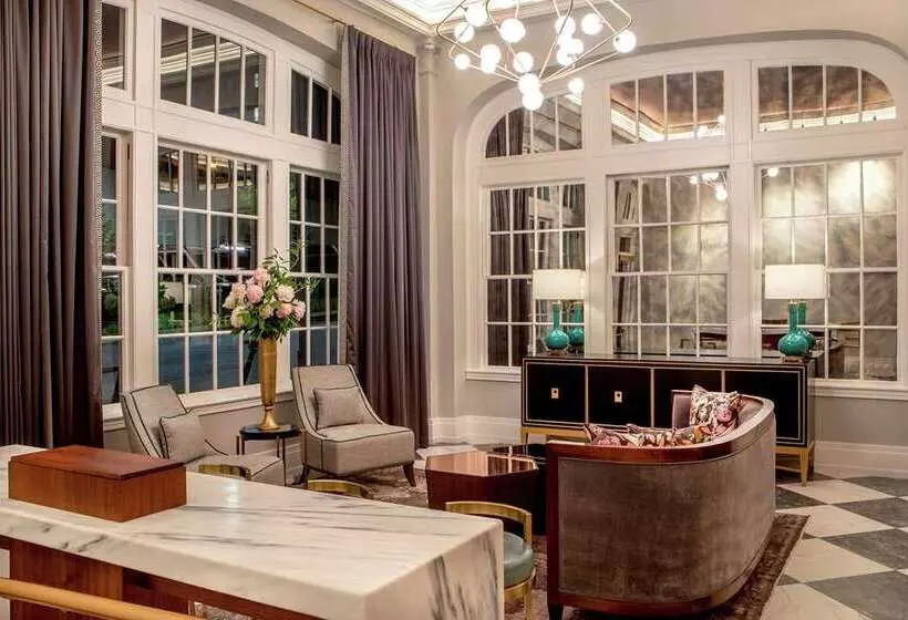 Hotelli The Virginian Lynchburg Curio Collection