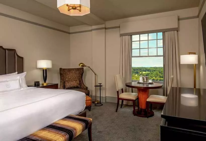 Hotelli The Virginian Lynchburg Curio Collection