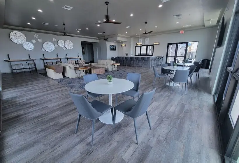 ホテル Coachella Lakes Rv Resort