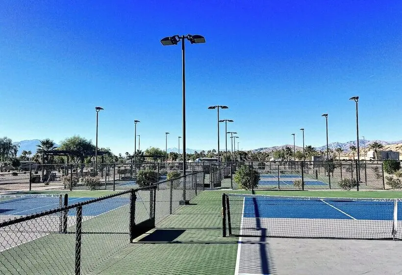 ホテル Coachella Lakes Rv Resort