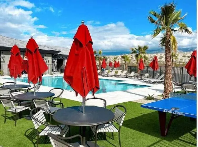 ホテル Coachella Lakes Rv Resort