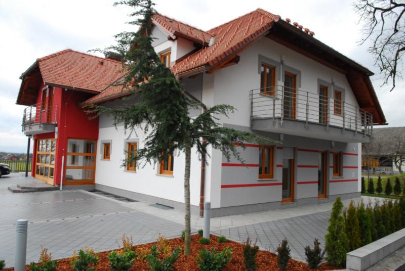 Hotel Apartmaji Paula