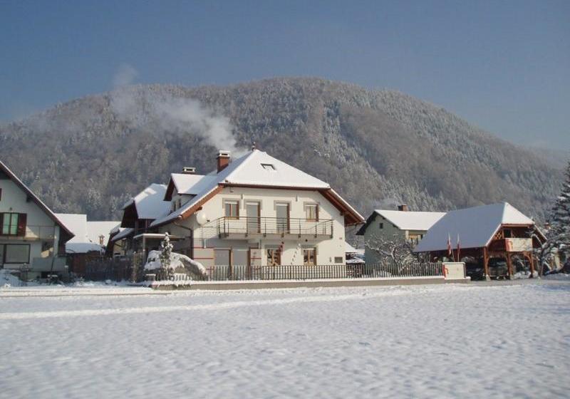 Hotel Apartmaji Paula