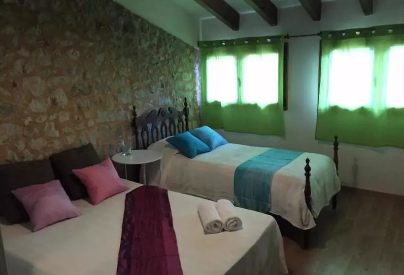 Hotelli Ca Na Francina