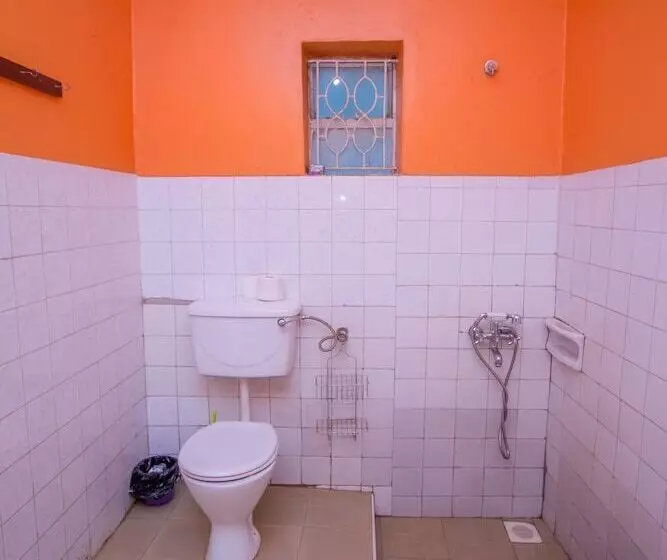 Hotelli Ewaka Guesthouse And Backpackers   Hostel