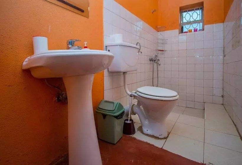 Hotelli Ewaka Guesthouse And Backpackers   Hostel