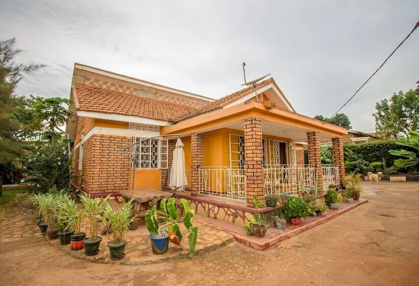 هتل Ewaka Guesthouse And Backpackers   Hostel