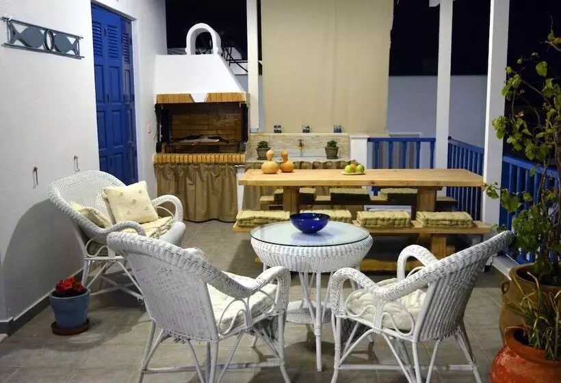 هتل Heliotropio Studios & Apartments