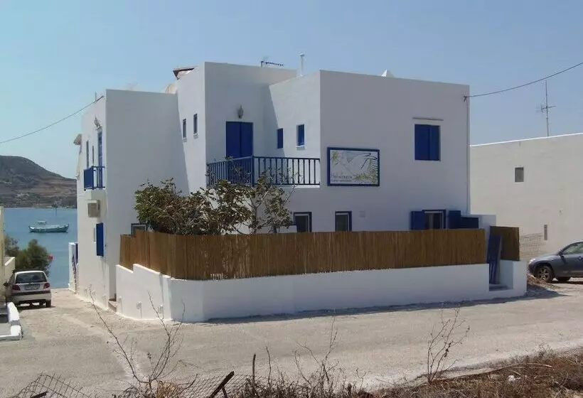 هتل Heliotropio Studios & Apartments