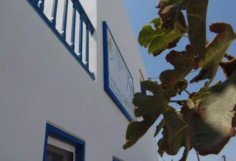 هتل Heliotropio Studios & Apartments