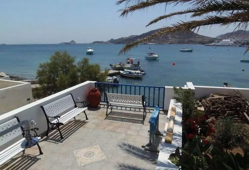 هتل Heliotropio Studios & Apartments