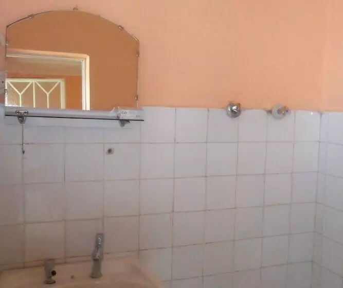 هتل Libanos Pension