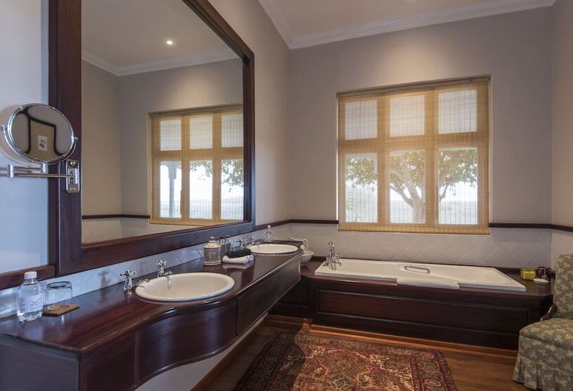 בית מלון כפרי Mantis Founders Lodge