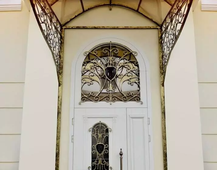 هتل Pletnevskiy Inn