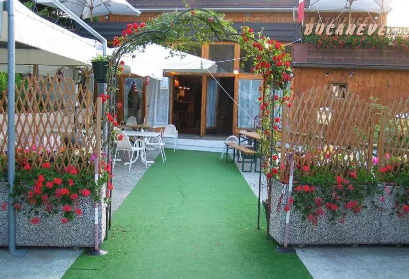 ホテル Residence Bucaneve