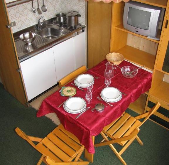 هتل Residence Bucaneve