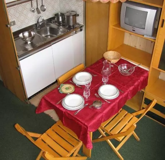 ホテル Residence Bucaneve