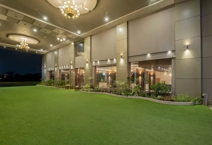 Hotelli Saya Grand Club & Spa Resort