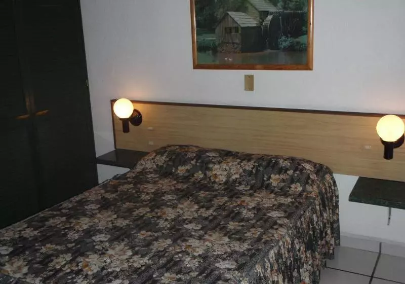 ホテル Vagabundo Plaza Del Sol