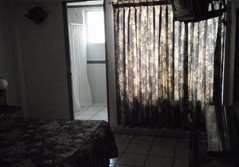 ホテル Vagabundo Plaza Del Sol