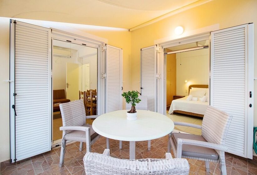 Romanos Beach Villas