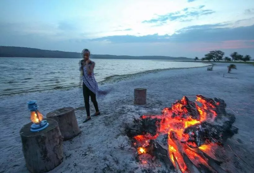 Victoria Forest Resort