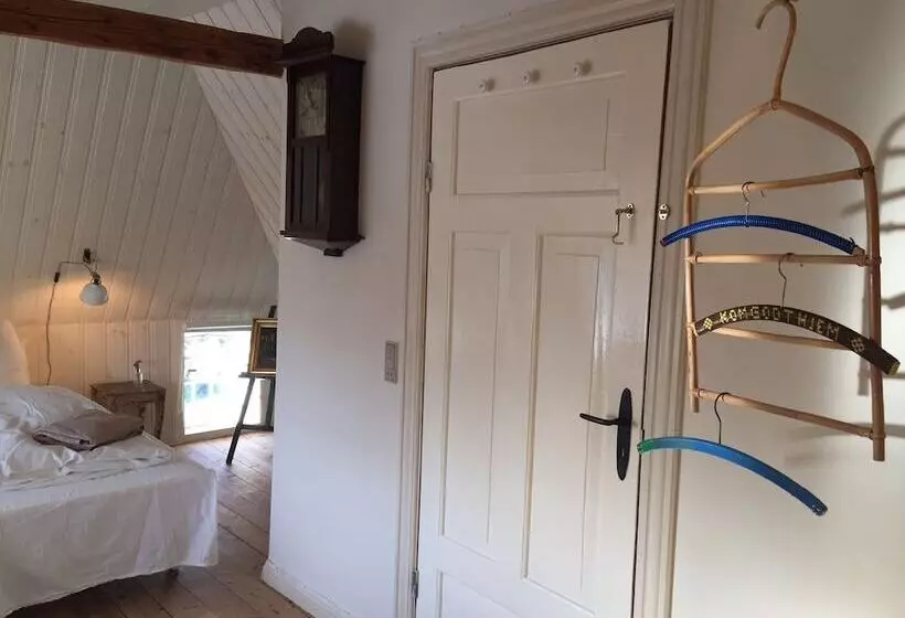 Alsbrogaard Deluxe Bed & Breakfast