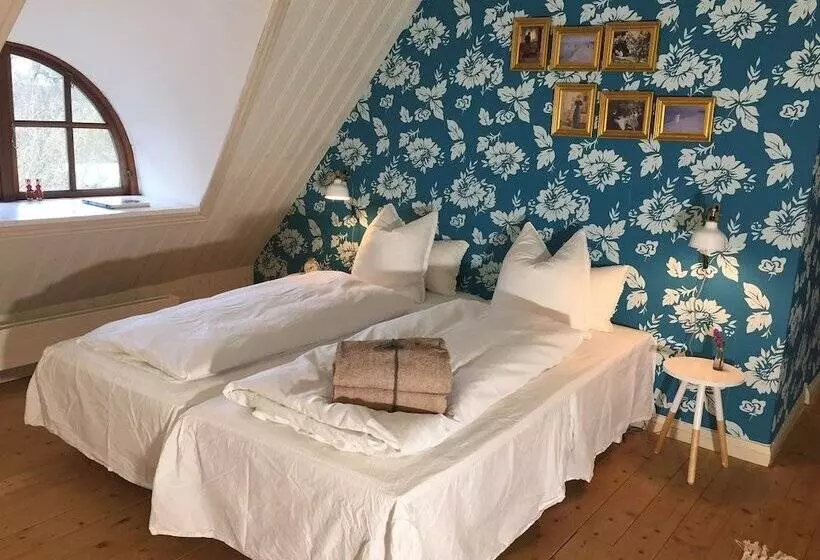 Alsbrogaard Deluxe Bed & Breakfast
