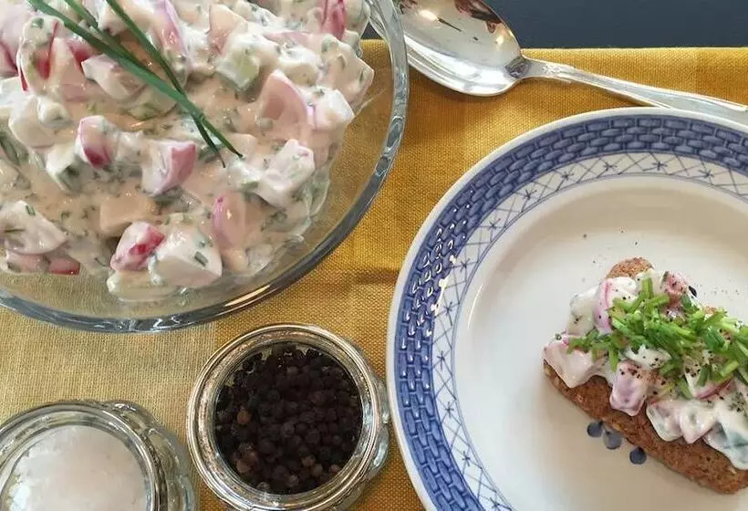 Alsbrogaard Deluxe Bed & Breakfast