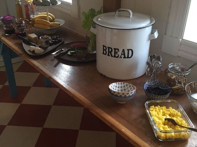 Alsbrogaard Deluxe Bed & Breakfast