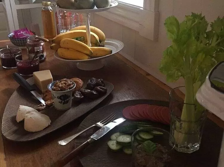 Alsbrogaard Deluxe Bed & Breakfast