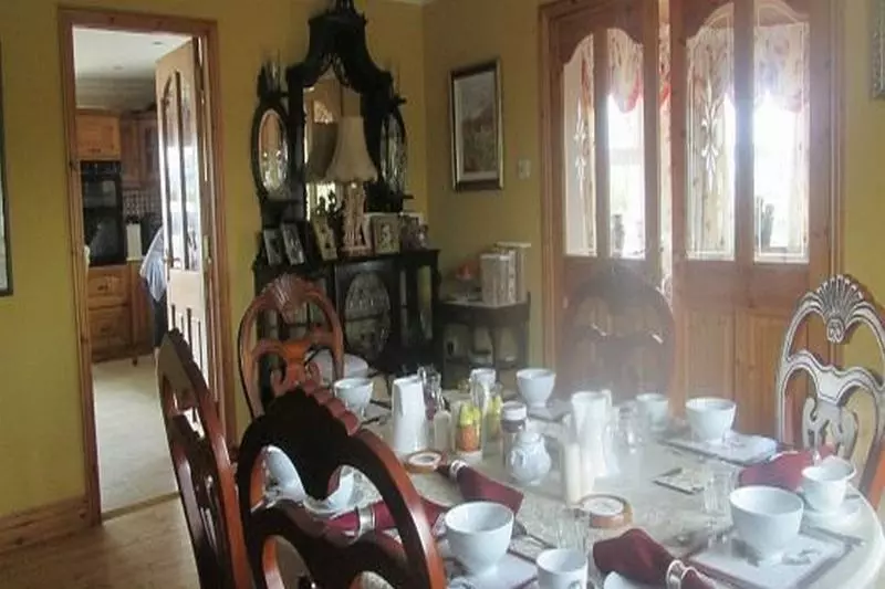 ベッドアンドブレックファースト Corofin Country House