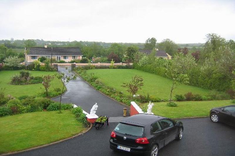 צימר Corofin Country House