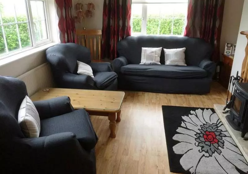 ベッドアンドブレックファースト Doonhill Lodge