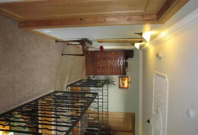 Aamiaismajoitus (B&B) Dungimmon House