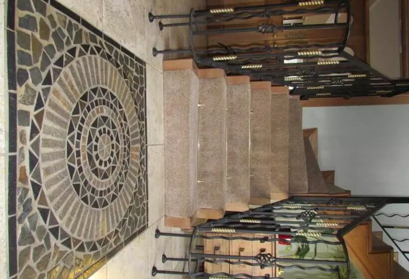 Aamiaismajoitus (B&B) Dungimmon House