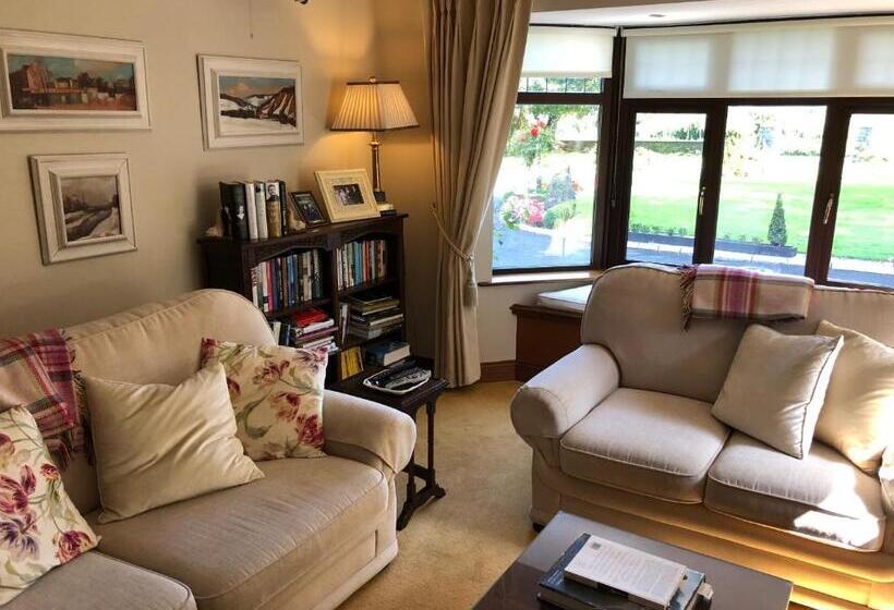 Dunaree Bed And Breakfast