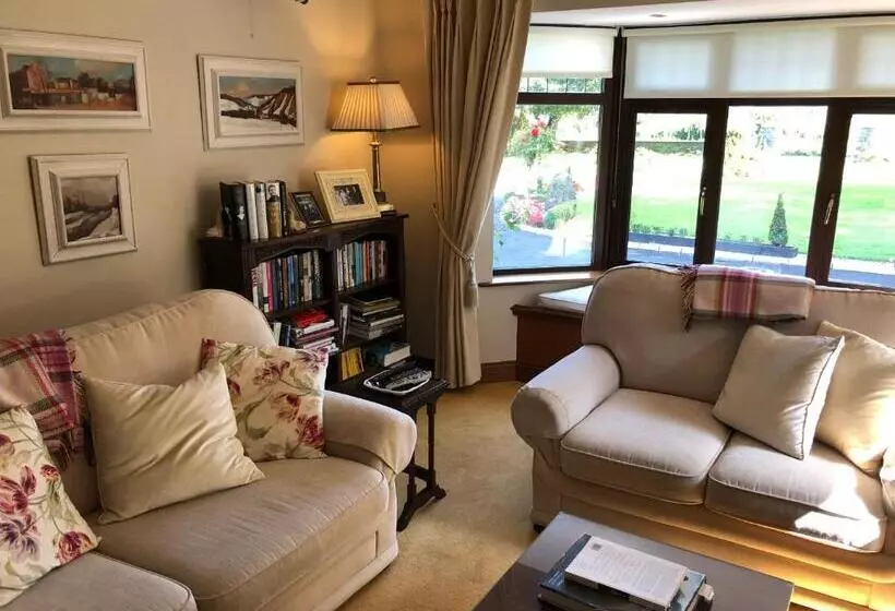 Dunaree Bed And Breakfast