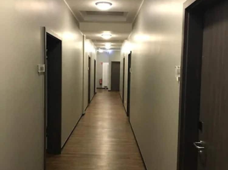 فندق فئة نجمة واحدة Art Rock Downtown