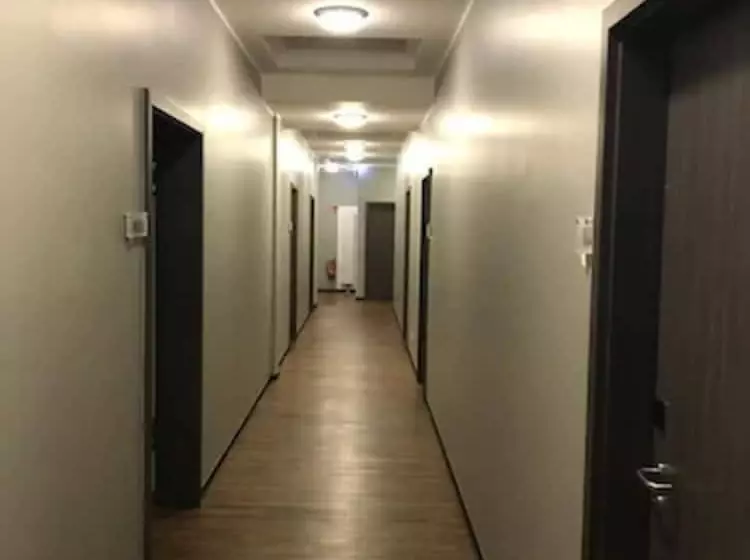 簡易ホテル Art Rock Downtown