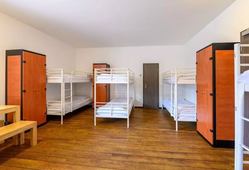 簡易ホテル Art Rock Downtown