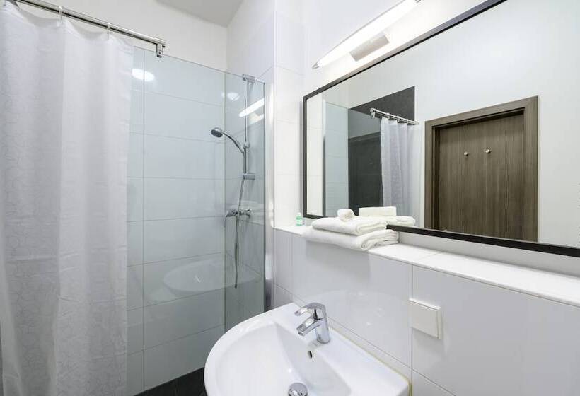 فندق فئة نجمة واحدة Art Rock Downtown