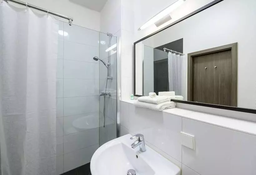 簡易ホテル Art Rock Downtown