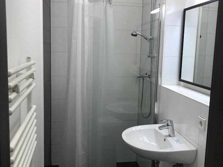 فندق فئة نجمة واحدة Art Rock Downtown