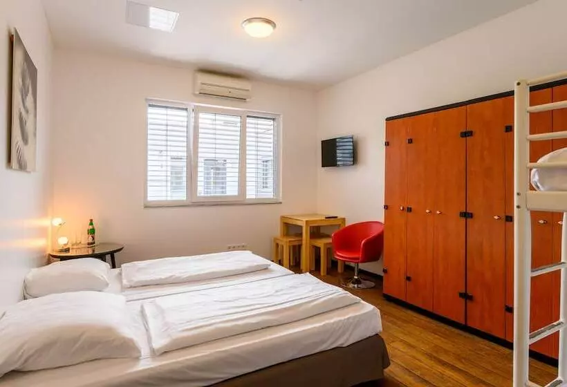 簡易ホテル Art Rock Downtown