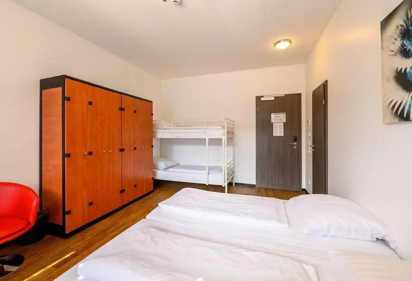 簡易ホテル Art Rock Downtown